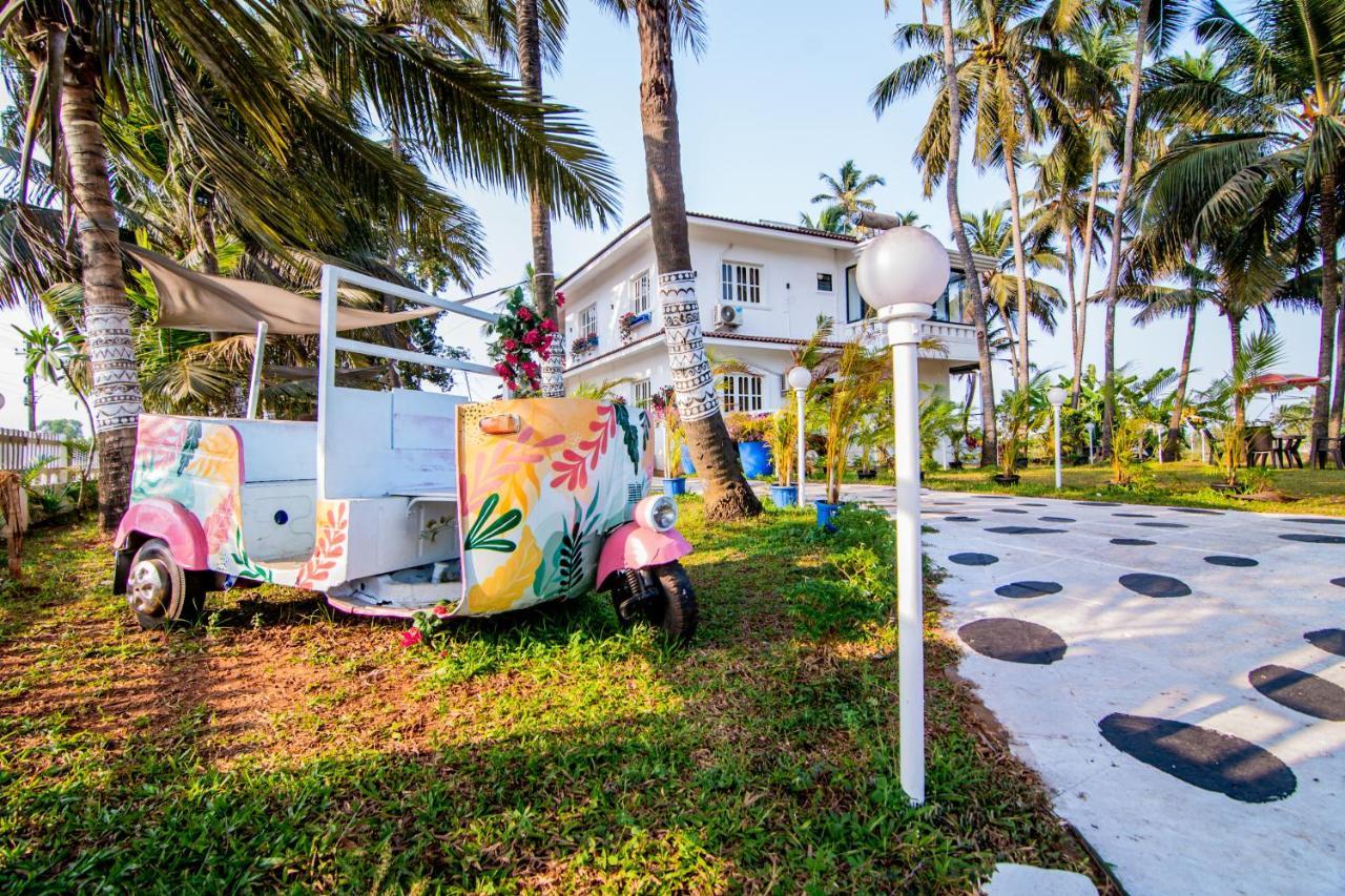 White House In Goa, Truly Amazing Experience Bed & Breakfast Saligao ภายนอก รูปภาพ