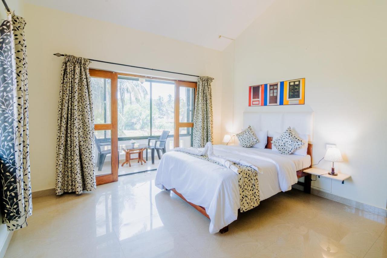 White House In Goa, Truly Amazing Experience Bed & Breakfast Saligao ภายนอก รูปภาพ