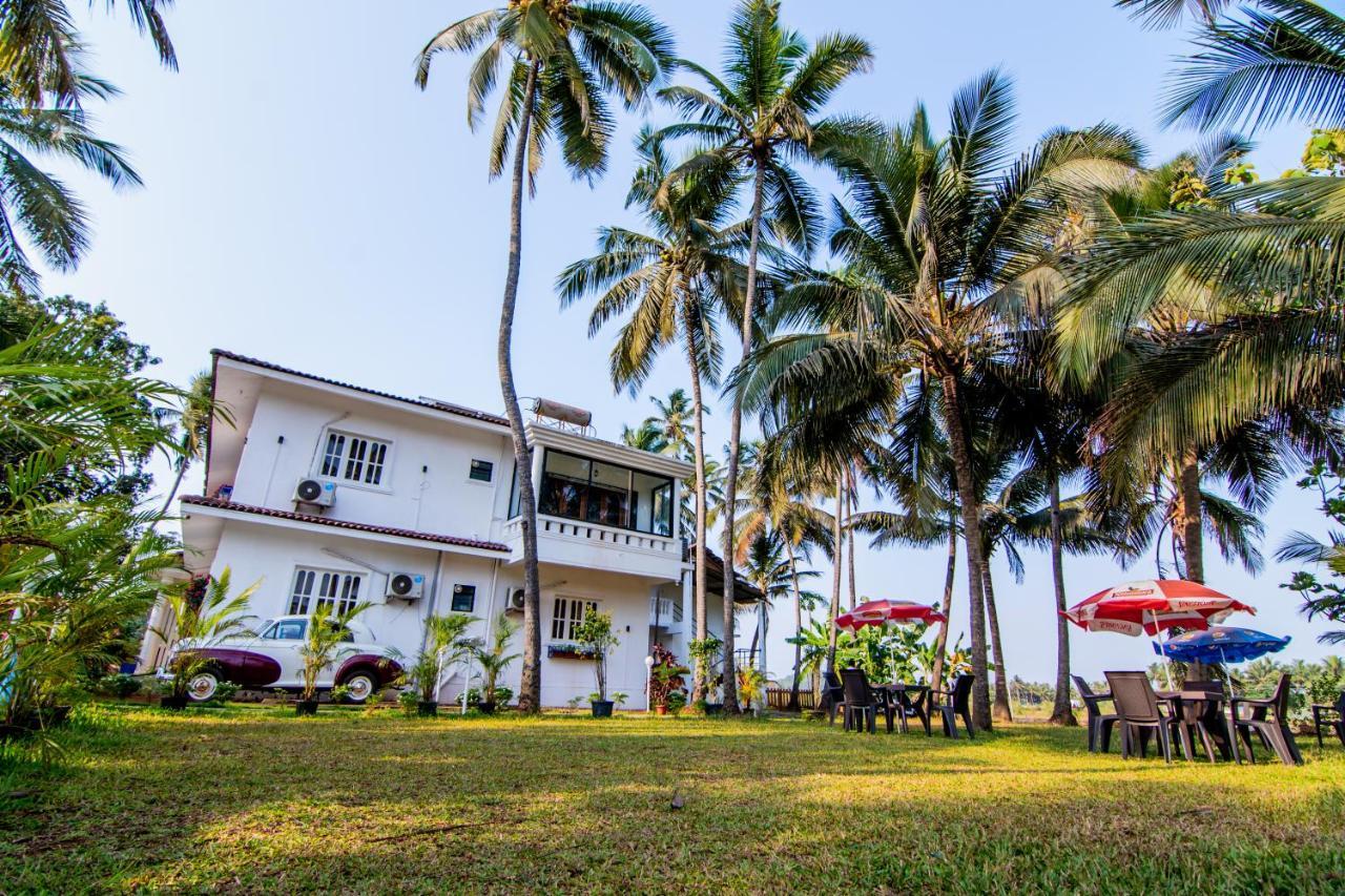 White House In Goa, Truly Amazing Experience Bed & Breakfast Saligao ภายนอก รูปภาพ