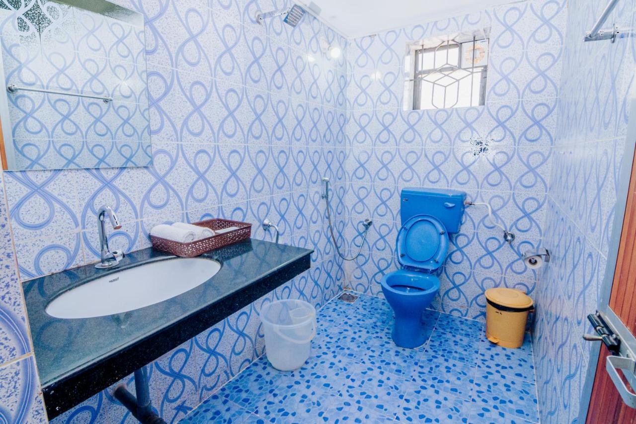 White House In Goa, Truly Amazing Experience Bed & Breakfast Saligao ภายนอก รูปภาพ